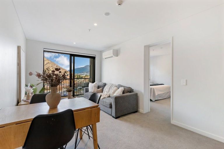 Photo of property in Toru Apartments, 510/10 Copper Beech Avenue, Frankton, Queenstown, 9300