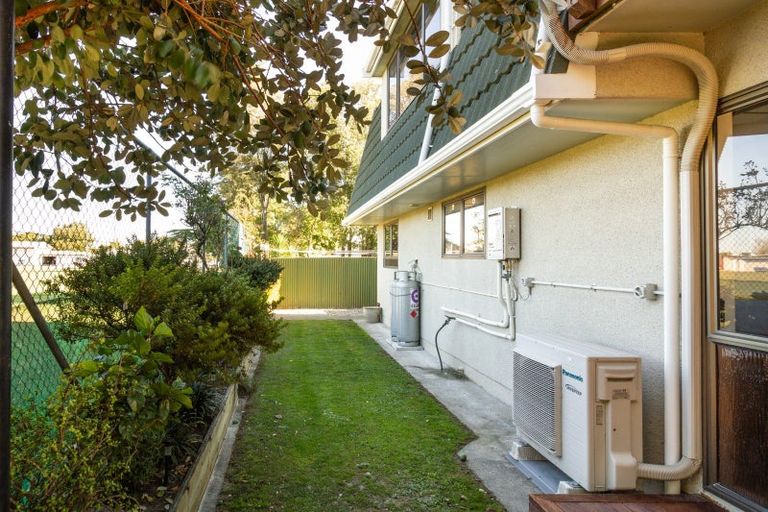 Photo of property in 22 Anzac Avenue, Onekawa, Napier, 4110