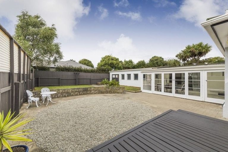 Photo of property in 18 Margaret Street, Roslyn, Palmerston North, 4414