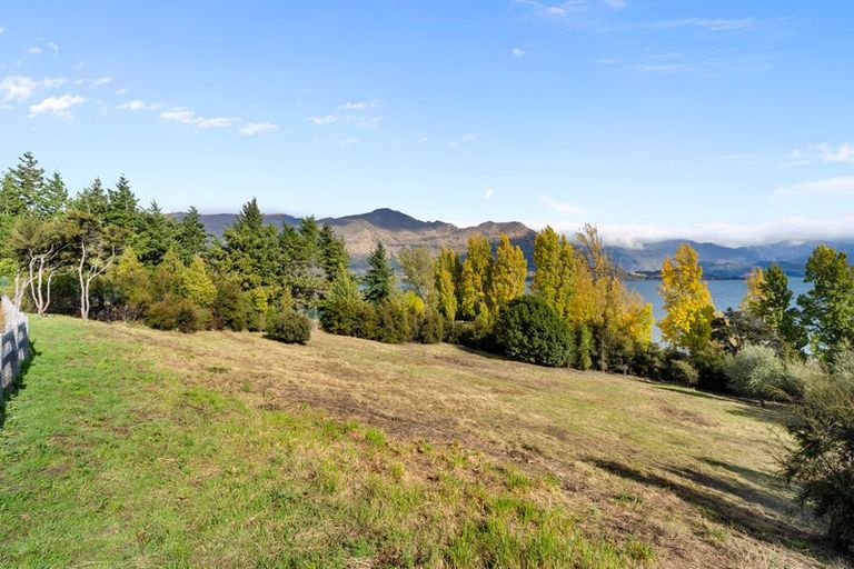 Photo of property in 333 Beacon Point Road, Wanaka, 9305