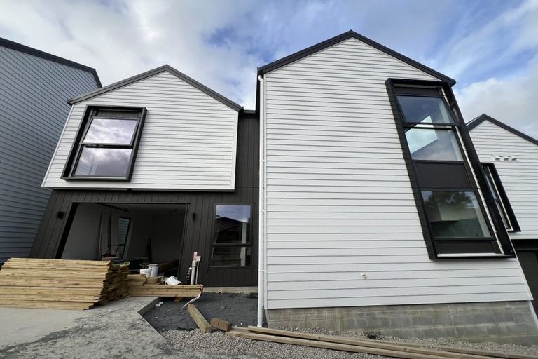 Photo of property in 35 Meadway, Sunnyhills, Auckland, 2010