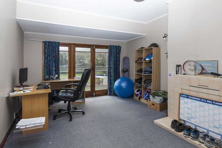 Photo of property in 24 Piko Crescent, Riccarton, Christchurch, 8041