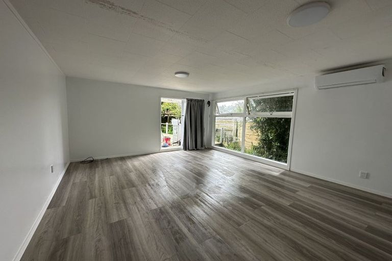 Photo of property in 7 Ellice Road, Totara Vale, Auckland, 0629