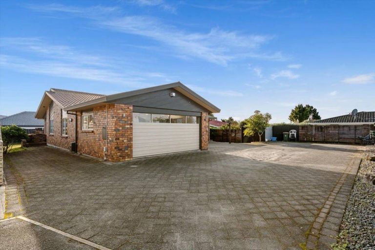 Photo of property in 54 Fairview Place, Te Puke, 3119