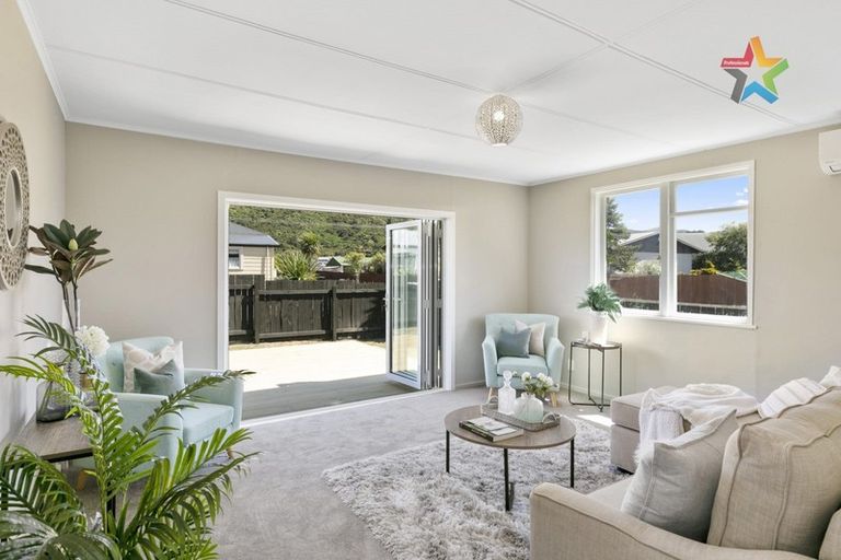 Photo of property in 17 Grimsby Grove, Wainuiomata, Lower Hutt, 5014