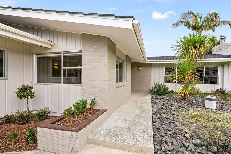 Photo of property in 16 Sierra Avenue, Te Kamo, Whangarei, 0112