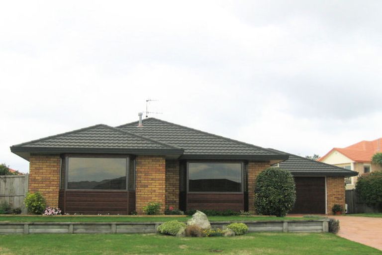 Photo of property in 16 Kotuku Drive, Paraparaumu Beach, Paraparaumu, 5032