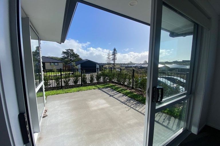Photo of property in 1 Cascade Way, Omokoroa, 3114
