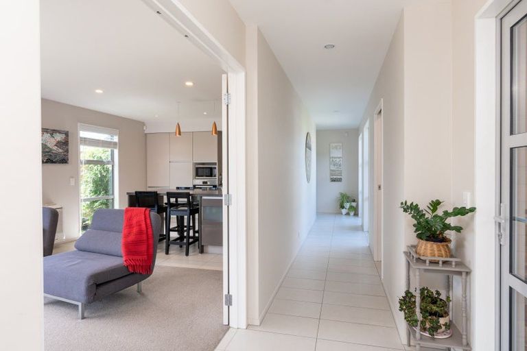 Photo of property in 24 Pukenamu Road, Rainbow Point, Taupo, 3330