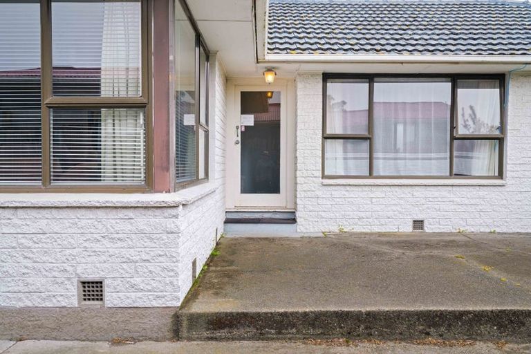 Photo of property in 6 Skerten Avenue, Hornby, Christchurch, 8042