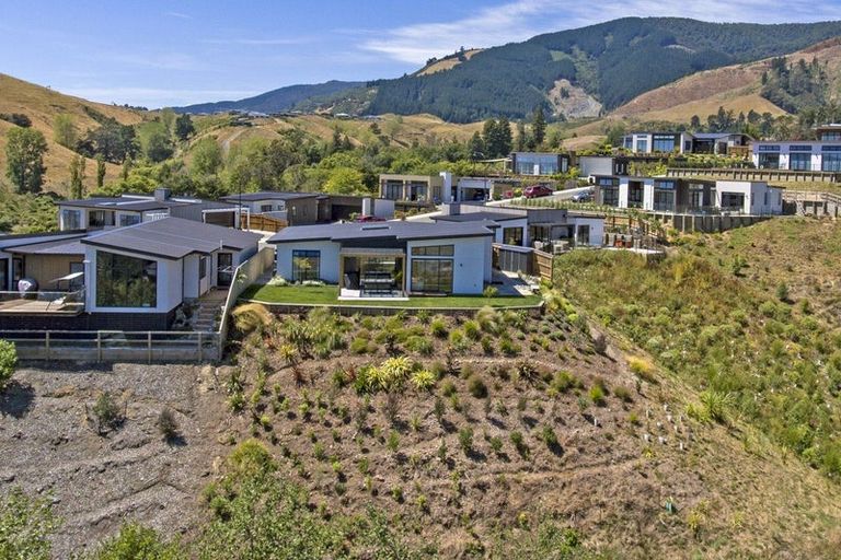 Photo of property in 23 Hill Tops Way, Stoke, Nelson, 7011