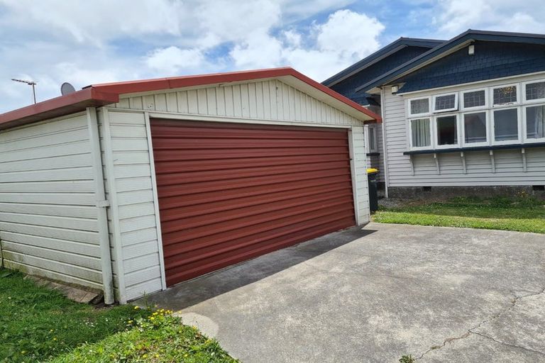 Photo of property in 42 Lyndon Street, Riccarton, Christchurch, 8041