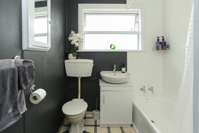 Photo of property in 6 Bennett Street, Waipawa, 4210