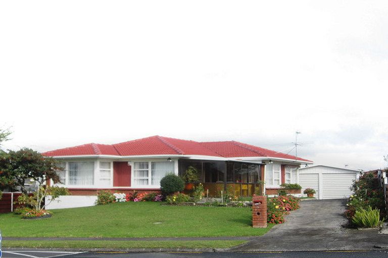 Photo of property in 23 Walworth Avenue, Pakuranga Heights, Auckland, 2010