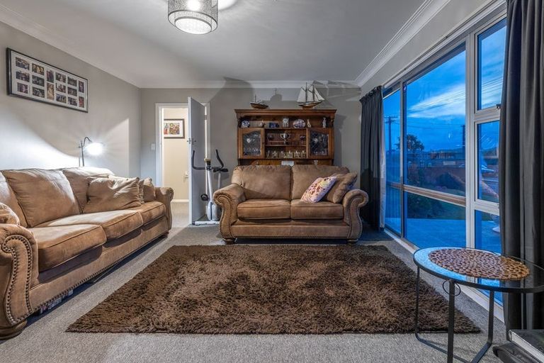 Photo of property in 24 Ferguson Street, Levin, 5510