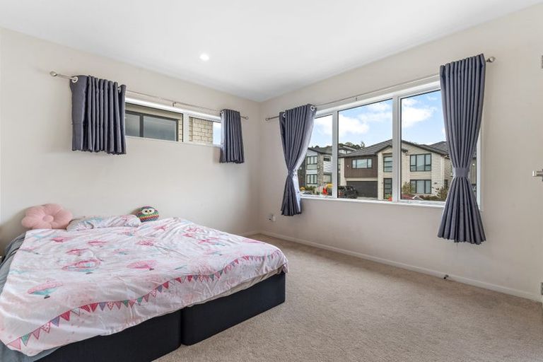Photo of property in 42 Lime Hill Rise, Flat Bush, Auckland, 2019