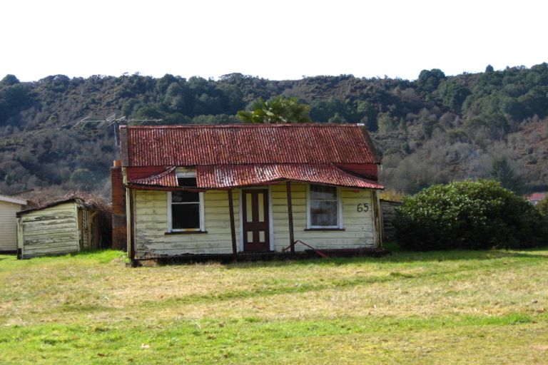 Photo of property in 65 Dick Street, Reefton, 7830