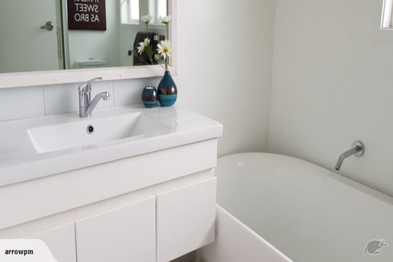 Photo of property in 1/58 Girrahween Drive, Totara Vale, Auckland, 0629