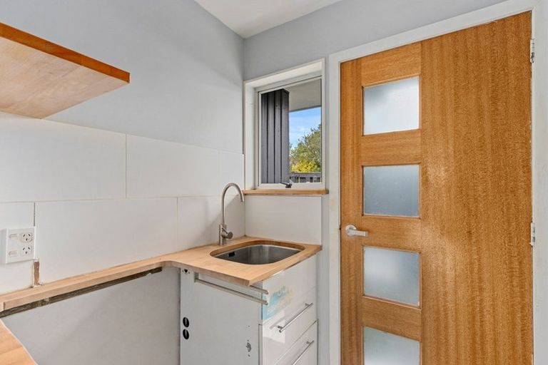 Photo of property in 4/324 Ferry Road, Waltham, Christchurch, 8011