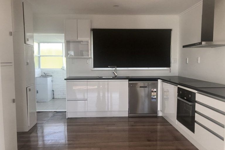 Photo of property in 61 Ocean View Road, Hillcrest, Auckland, 0627