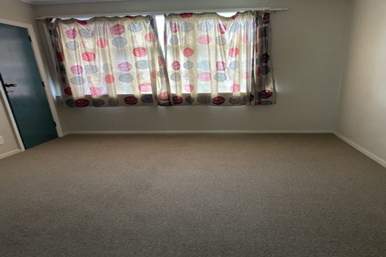 Photo of property in 27 Goldsmith Crescent, Levin, 5510