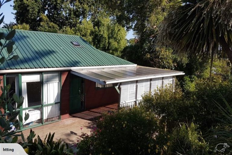 Photo of property in 18a Crompton Road, Massey, Auckland, 0614