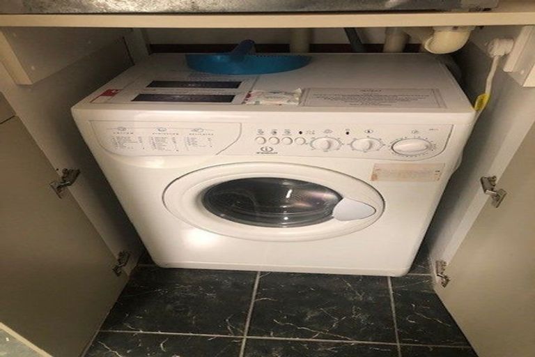 Photo of property in Atrium Towers, 4f/154 The Terrace, Wellington Central, Wellington, 6011