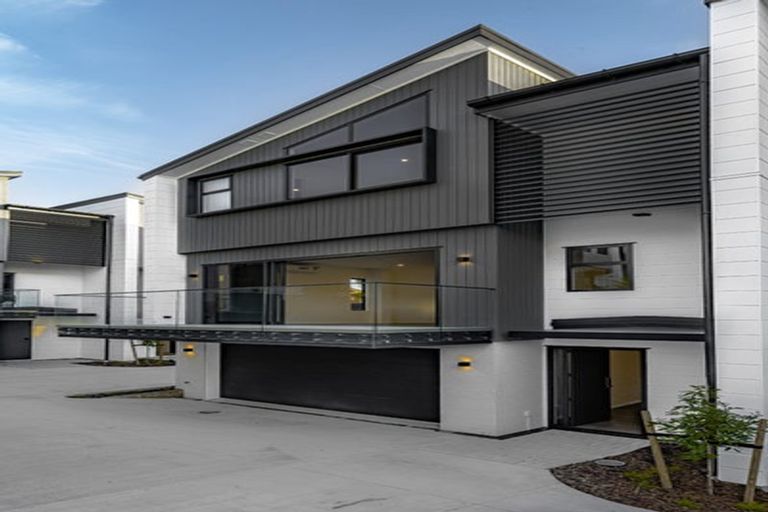 Photo of property in 4 Stockade View Lane, Howick, 2014