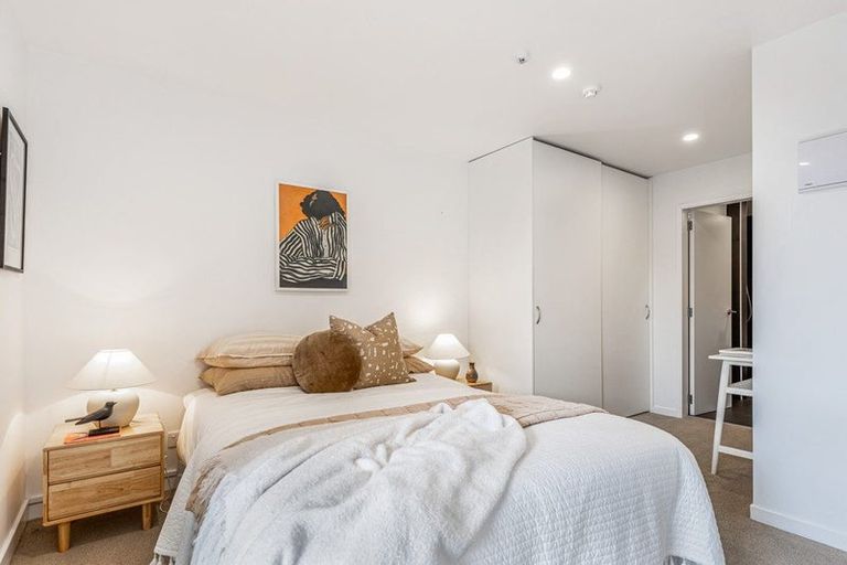 Photo of property in 7/165 Hobsonville Point Road, Hobsonville, Auckland, 0616