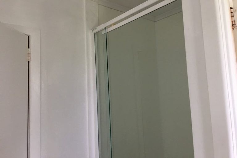 Photo of property in 5 Te Kanawa Crescent, Henderson, Auckland, 0610