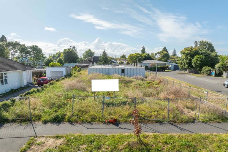 Photo of property in 114 Holland Road, Fairfield, Hamilton, 3214