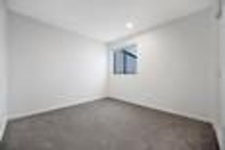 Photo of property in 12 Arapapa Road, Papakura, 2110