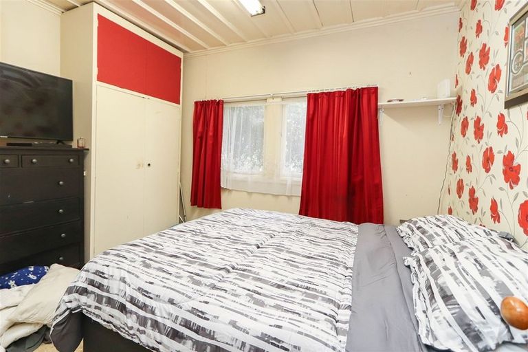 Photo of property in 29 Rimu Street, Inglewood, 4330