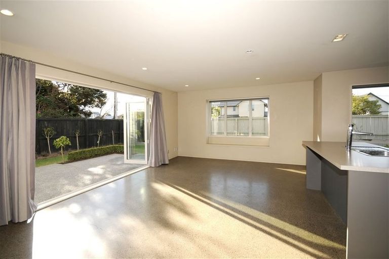 Photo of property in 252 Edgeware Road, Edgeware, Christchurch, 8013