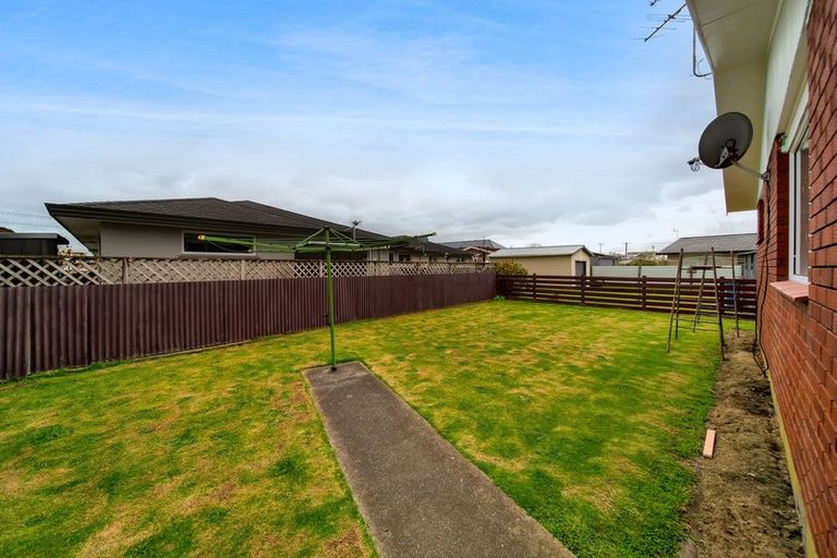 Photo of property in 19 Milmoe Street, Hawera, 4610