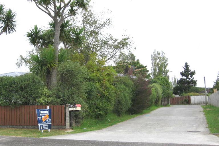 Photo of property in 1/12 Eskdale Road, Birkdale, Auckland, 0626