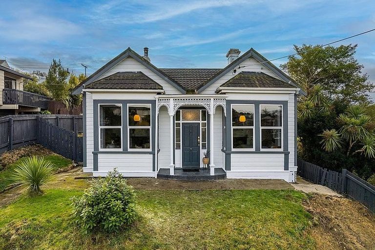 Photo of property in 39 Argyle Street, Mornington, Dunedin, 9011