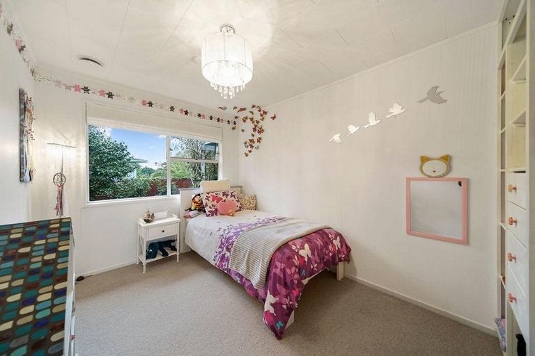 Photo of property in 9 Pixie Place, Pakuranga Heights, Auckland, 2010