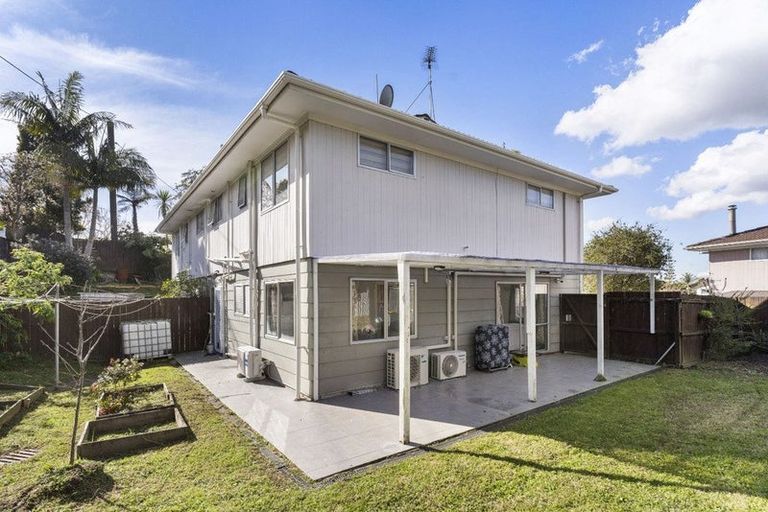 Photo of property in 60 Kohekohe Street, New Lynn, Auckland, 0600