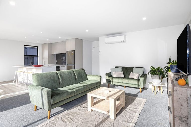 Photo of property in 43 Henshaw Street, Woodend, 7610