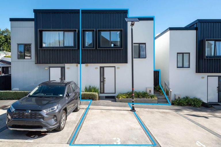 Photo of property in 7/36 Kaipatiki Road, Glenfield, Auckland, 0629