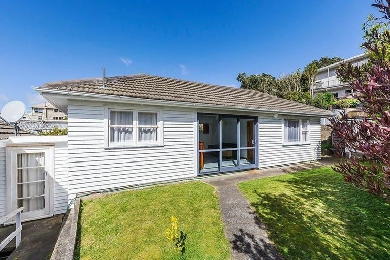 Photo of property in 53 Silverstream Road, Crofton Downs, Wellington, 6035