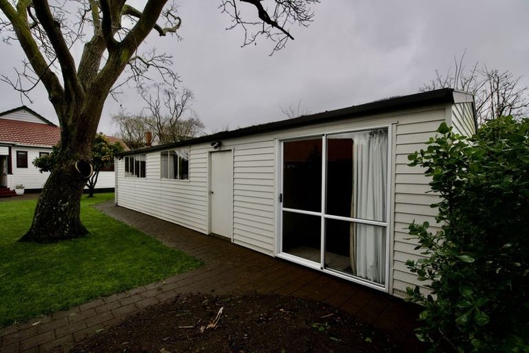 Photo of property in 78 Savage Crescent, West End, Palmerston North, 4412