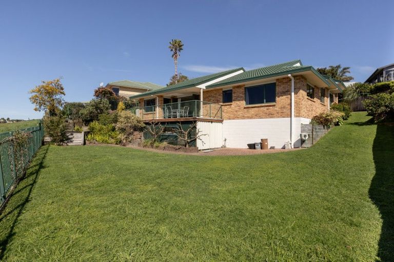 Photo of property in 32 Downing Place, Welcome Bay, Tauranga, 3112
