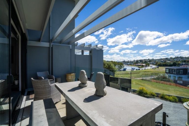 Photo of property in 2/5 The Moorings, Two Mile Bay, Taupo, 3330