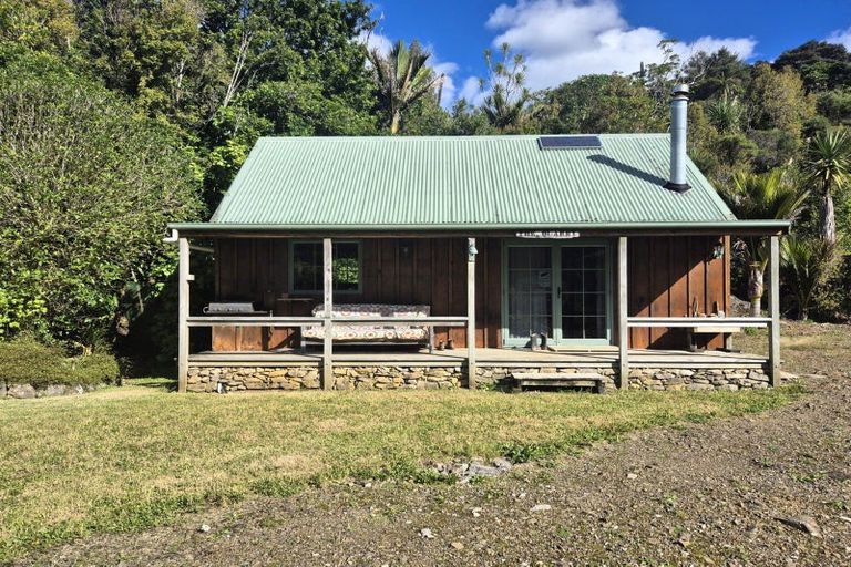 Photo of property in 1797 Colville Road, Amodeo Bay, Coromandel, 3584