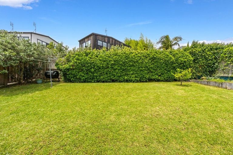 Photo of property in 2/13 Tilden Avenue, Hillcrest, Auckland, 0627