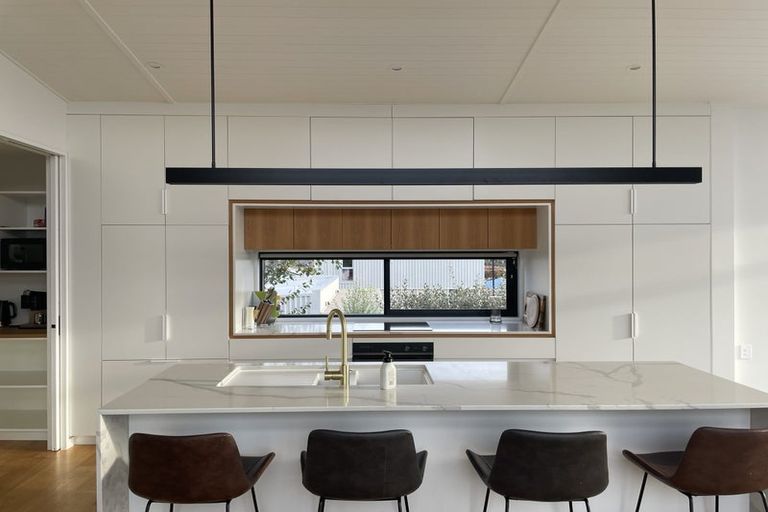 Photo of property in 11 Kereru Crescent, Wanaka, 9305