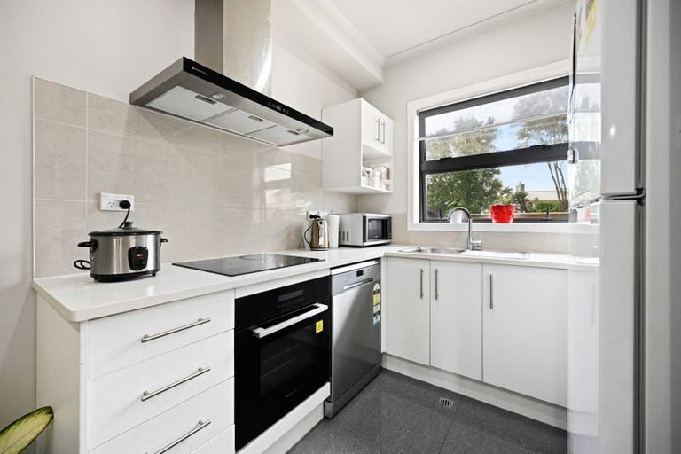 Photo of property in 2u3 Rosalind Street, Deanwell, Hamilton, 3206