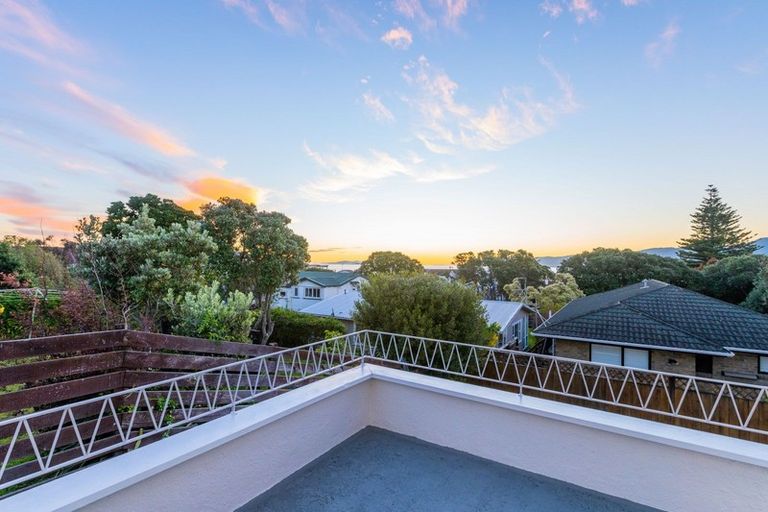 Photo of property in 14 Manly Street, Paraparaumu Beach, Paraparaumu, 5032